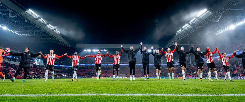 Players of PSV celebrating the victory after the game, during the match PSV Girona at the Philips stadium for the UEFA Champions League League phase Matchday 4 season 2024 2025 in EINDHOVEN, Netherlands on 5 november 2024, photo by Marcel van Dorst EYE4images DeFodi Images not used in POL SRB CRO FRA GBR NED ITA USA Defodi 746 198156 Defodi-746 not used in POL SRB CRO FRA GBR NED ITA USA