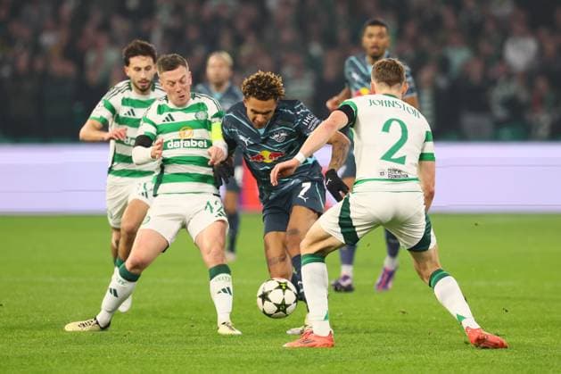 Celtic Glasgow RB Leipzig Champions League Glasgow, 05 11 2024, Celtic Park, Football, UEFA Champions League, Matchday 4 , Celtic Glasgow vs RB Leipzig , In picture v l Callum McGregor 42, Celtic , Antonio Nusa RB Leipzig , Only editorial use Photo for editorial use only , UEFA regulations prohibit any use of photographs as image sequences and or quasi video ,