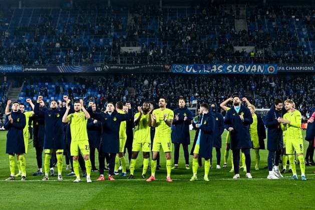 SK Slovan Bratislava v GNK Dinamo - UEFA Champions League 2024 25 League Phase MD4 Players of Dinamo Zagreb acknowledge fan aftre the UEFA Champions League 2024 25 League Phase MD4 match between SK Slovan Bratislava and GNK Dinamo at National football stadium on November 5, 2024 in Bratislava, Slovakia.  MarkoxLukunic PIXSELL