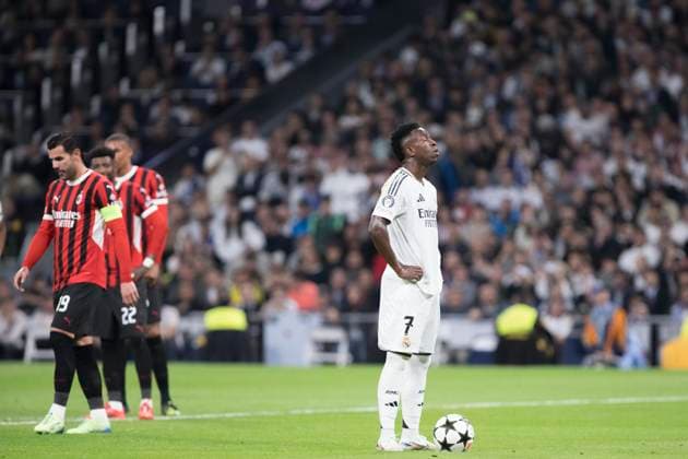UEFA champions league - Real Madrid vs AC Milan MADRID, SPAIN - November 5: Vinicius jr of Real Madrid ready to shoot a penalty during the UEFA champions league 2024 25 match between Real Madrid and AC Milan at Santiago Bernabeu Stadium. (Photo by Guillermo Martinez) Madrid Santiago BernabÃ u Stadium Spain Copyright: xGuillermoxMartinezx