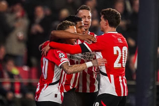EINDHOVEN, NETHERLANDS - NOVEMBER 5: Ryan Flamingo of PSV celebrates with Noa Lang of PSV, Luuk de Jong of PSV and Guus Til of PSV, .after scoring his team s first goal during the UEFA Champions League 2024 25 League Phase MD4 match between PSV Eindhoven and Girona FC at PSV Stadion on November 5, 2024 in Eindhoven, Netherlands. (Photo by Rene Nijhuis) SOC  Copyright: xRenexNijhuis