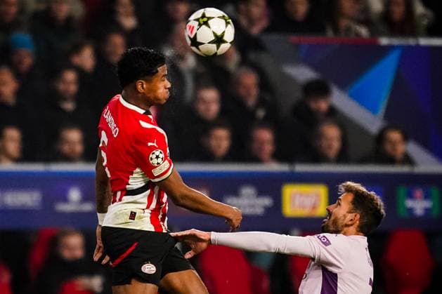 EINDHOVEN, NETHERLANDS - NOVEMBER 5: Ryan Flamingo of PSV heads the ball during the UEFA Champions League 2024 25 League Phase MD4 match between PSV Eindhoven and Girona FC at PSV Stadion on November 5, 2024 in Eindhoven, Netherlands. (Photo by Rene Nijhuis) SOC  Copyright: xRenexNijhuis