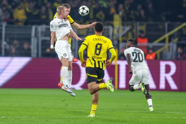 05 11 2024, Football, UEFA Champions League, Borussia Dortmund SK Sturm Graz, Matchday 4, Signal Iduna Park, Season 2024 2025 Mika Biereth Graz 18 vs Nico Schlotterbeck BVB 4 Nordrhein Westfalen Germany