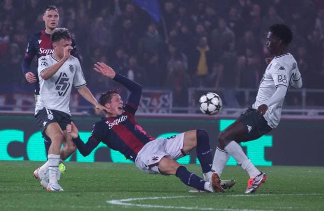 Champions League 2024 25 football match between FC Bologna vs AS Monaco During the Champions League match 05 11 2024 Football match between FC Bologna vs AS Monaco at the Dall Ara stadium in Bologna In picture: Giovanni Fabbian of Bologna FC BOLOGNA Stadium Renato Dall Ara Bologna ITALY Copyright: xFABIOxSASSOxFabioxSassox Bologna Monaco2024_11_05Fabio Sasso5416