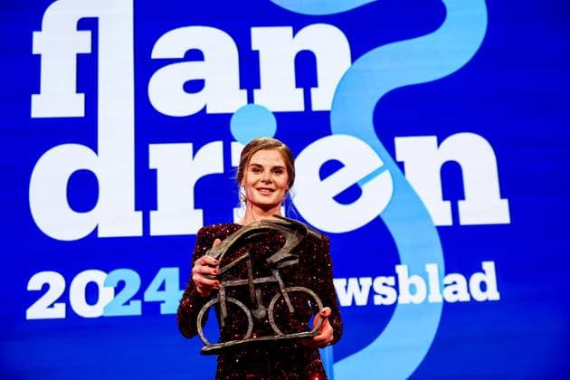 Belgian Lotte Kopecky celebrates after winning the Flandrien award ceremony for the best Belgian cyclist of the 2024 cycling season, organized by newspaper Het Nieuwsblad , Tuesday 05 November 2024 in Middelkerke. DAVIDxPINTENS  x104669414x