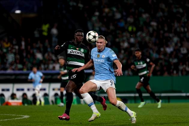 Erling Haaland forward of Manchester City bath for the ball with Ousmane Diomande defender of Sporting CP during the UEFA Champions League 2024 25 League Phase MD4 match between Sporting Clube de Portugal and Manchester City at Estadio Jose Alvalade on November 05, 2024 in Lisbon, Portugal. UEFA Champions League - Sporting CP vs Manchester City (Valter Gouveia SPP) Copyright: xValterxGouveia SPPx spp-en-VaGo-VG_L1267