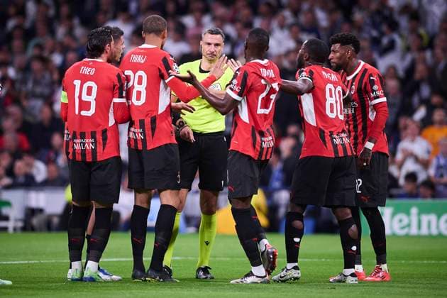 UEFA Champions League soccer match Real Madrid vs Milan at Santiago Bernabeu Stadium in Madrid, Spain 05 November 2024 Milan players with referee 900 Cordon Press  900 CordonxPress LOF - UEFA Champions League Real Madrid vs Milan