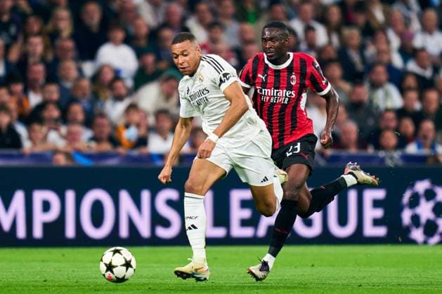Kylian Mbappe of Real Madrid CF and Fikayo Tomori of AC Milan Real Madrid v AC Milan, UEFA Champios League match, date 4. Football, Santiago Bernabeu Stadium, Madrid, Spain - 5 Nov 2024 Editorial use only  Copyright: xPressinphoto Shutterstockx 14869602ax