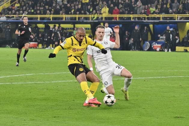 Donyell Malen Borussia Dortmund scores the goal for 1 0 05 11 2024, Football UEFA Champions League 2024 25, Matchday 4 Borussia Dortmund SK Sturm Graz Dortmund Signal Iduna Park Nordrhein Westfalen Germany Team2