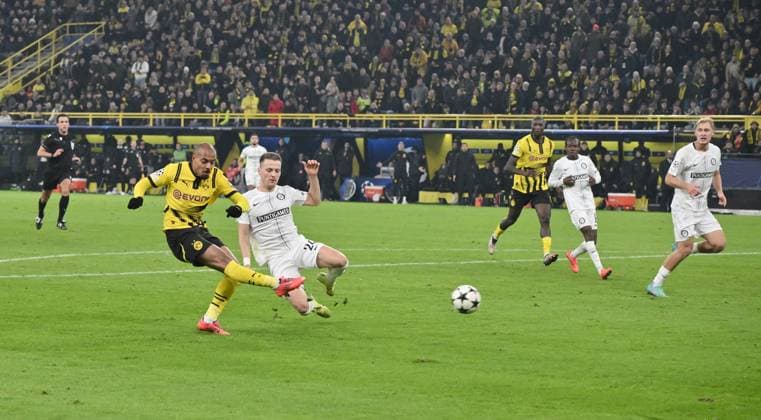 Donyell Malen Borussia Dortmund scores the goal for 1 0 05 11 2024, Football UEFA Champions League 2024 25, Matchday 4 Borussia Dortmund SK Sturm Graz Dortmund Signal Iduna Park Nordrhein Westfalen Germany Team2