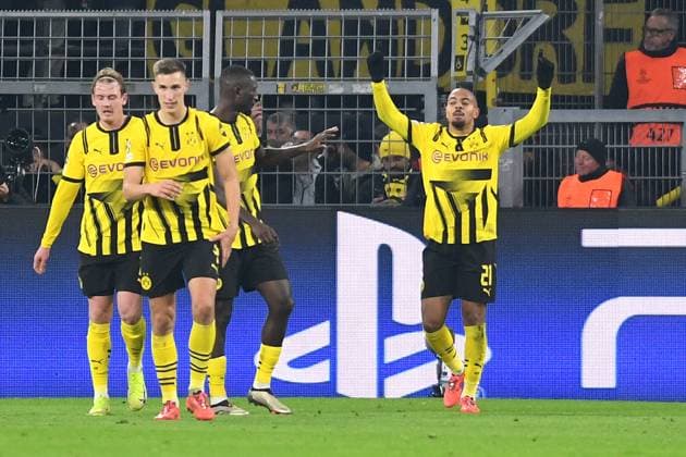 Donyell Malen Borussia Dortmund goal celebration, celebrates after scoring 1 0 during the UEFA Champions League 2024 25 League Phase MD4 match between Borussia Dortmund and SK Sturm Graz at Signal Iduna Park on November 5, 2024 in Dortmund, Germany Photo by Ralf Treese DeFodi Images Donyell Malen Borussia Dortmund goal celebration, celebrates after scoring 1 0 during the UEFA Champions League 2024 25 League Phase MD4 match between Borussia Dortmund and SK Sturm Graz at Signal Iduna Park on November 5, 2024 in Dortmund, Germany not used in POL SRB CRO FRA GBR NED ITA USA Defodi 521 BVBGRA20241105 035 Defodi-521 not used in POL SRB CRO FRA GBR NED ITA USA