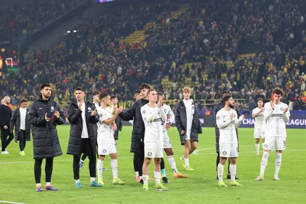 SOCCER - UEFA CL, Dortmund vs Sturm DORTMUND,GERMANY,05.NOV.24 - SOCCER - UEFA Champions League, Borussia Dortmund vs SK Sturm Graz. Image shows the disappointment of Sturm.  GEPAxpictures xChrisxBauer