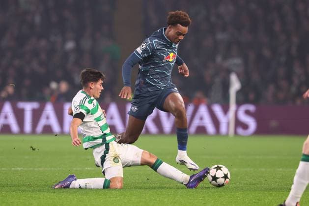 Celtic Glasgow RB Leipzig Champions League Glasgow, 05 11 2024, Celtic Park, Football, UEFA Champions League, Matchday 4 , Celtic Glasgow vs RB Leipzig , Pictured from left Ãlex Valle 11, Celtic and Assan Ouedraogo 20, RB Leipzig , Only editorial use Photo for editorial use only , UEFA regulations prohibit any use of photographs as image sequences and or quasi video ,