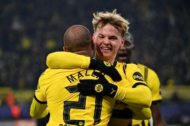 Goal celebration for 1 0 by Donyell Malen 21 Borussia Dortmund , Borussia Dortmund vs SK Sturm Graz, Soccer, Champions League, Matchday 1 4, 05 11 2024 Dortmund Nordrhein Westfalen Germany Copyright: xkolbert-press MarcxNiemeyerx