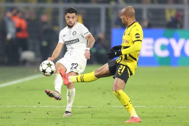 SOCCER - UEFA CL, Dortmund vs Sturm DORTMUND,GERMANY,05.NOV.24 - SOCCER - UEFA Champions League, Borussia Dortmund vs SK Sturm Graz. Image shows Jusuf Gazibegovic (Sturm) and Donyell Malen (Dortmund).  GEPAxpictures xChrisxBauer