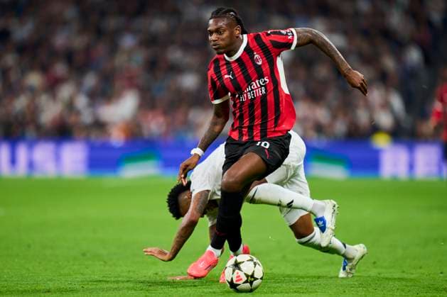 ESP: Real Madrid v AC Milan. UEFA Champions League. Date 4. 05 11 2024 Rafael Leao of AC Milan and Eder Militao of Real Madrid CF during the UEFA Champions League match between Real Madrid and AC Milan played at Santiago Bernabeu Stadium on November 5, 2024 in Madrid, Spain. kpng Copyright: xCesarxCebollax xPRESSINPHOTOx PS_241105_093