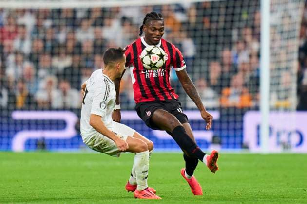ESP: Real Madrid v AC Milan. UEFA Champions League. Date 4. 05 11 2024 Rafael Leao of AC Milan and Lucas Vazquez of Real Madrid CF during the UEFA Champions League match between Real Madrid and AC Milan played at Santiago Bernabeu Stadium on November 5, 2024 in Madrid, Spain. kpng Copyright: xCesarxCebollax xPRESSINPHOTOx PS_241105_094