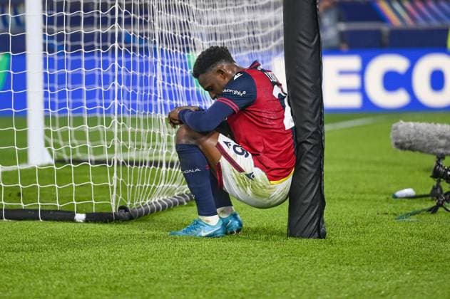 Sport Bilder des Tages Bologna s Jhon Lucumi shows his disappointment during Bologna FC vs AS Monaco, UEFA Champions League football match in Bologna, Italy, November 05 2024  Copyright: xAlessioxMarini IPAxSportx xipa-ax xx IPA_51301167 IPA_Agency_IPA51301167