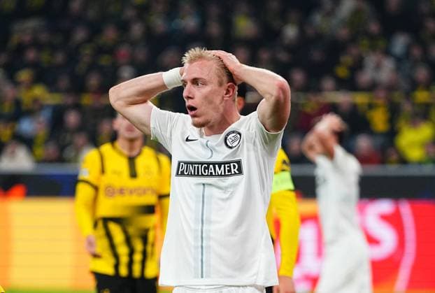 Champions League Round 4: BvB Dortmund v SK Sturm Graz November 05 2024: Tomi Horvat of SK Sturm Graz gestures during a Champions League Round 4 game, BvB Dortmund v SK Sturm Graz at Signal Luna Park, Dortmund, Germany. Ulrik Pedersen CSM (Credit Image: Â Ulrik Pedersen Cal Media) Dortmund Germany EDITORIAL USE ONLY Copyright: xx ZUMA-20241105_zma_c04_042.jpg UlrikxPedersenx csmphotothree314783