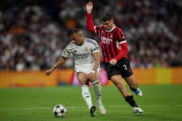 November 5, 2024, Madrid, Madrid, Spain: Kylian Mbappe of Real Madrid CF and Alvaro Morata of AC Milan during the UEFA Champions League football match between Real Madrid CF and AC Milan at Santiago Bernabeu Stadium in Madrid, Spain, November 5, 2024 Madrid Spain - ZUMAa206 20241105_zsp_a206_061 Copyright: xRubenxAlbarranx