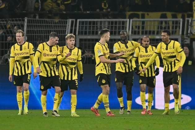Donyell Malen Dortmund 21 celebrates after scoring the 1 0 goal with the team 05 11 2024 Soccer, Champions League, Borussia Dortmund vs Sturm Graz, Signal Iduna Park, Dortmund, NRW Germany Copyright: xpepphotox xHorstxMauelshagenx pep00321, pep_20241105_hm_1300