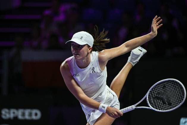 WTA, Tennis Damen Finals 2024 - Day 4 RIYADH, SAUDI ARABIA - NOVEMBER 05: Iga Swiatek of Poland during her match against Coco Gauff of USA, on day 4 of the 2024 WTA Finals, part of the Hologic WTA Tour, held at King Saud University Indoor Arena on November 05, 2024, in Riyadh, Saudi Arabia. Riyadh Saudi Arabia  Copyright: xArturxWidakx originalFilename:widak-wtafinal241105_npCAL.jpg