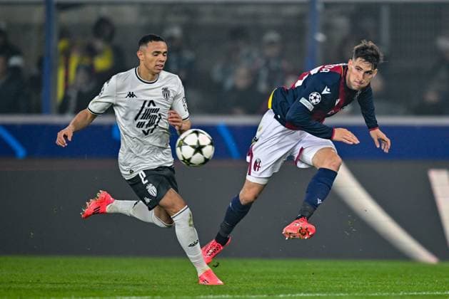 CALCIO - UEFA Champions League - Bologna FC vs AS Monaco Bologna s Juan Miranda portrait in action during Bologna FC vs AS Monaco, UEFA Champions League football match in Bologna, Italy, November 05 2024 Bologna Italy  Copyright: xIPAxSport ABACAx