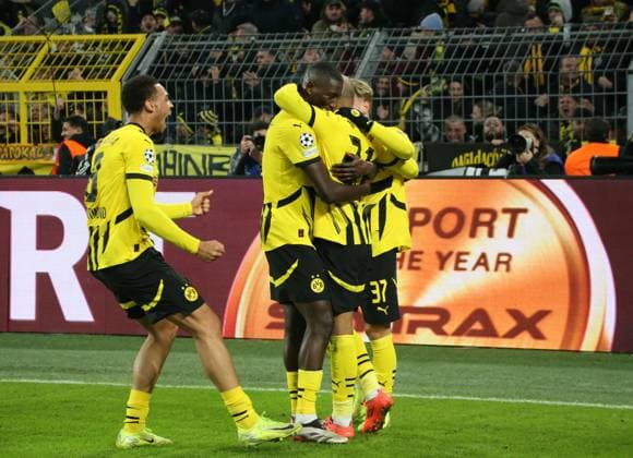 05 11 2024, xgrfx, Football UEFA Champions League, Borussia Dortmund Sturm Graz emspor, v l Tor, Donyell Malen Borussia Dortmund DFL DFB REGULATIONS PROHIBIT ANY USE OF PHOTOGRAPHS as IMAGE SEQUENCES and or QUASI VIDEO Dortmund