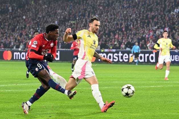 LILLE - Jonathan David of Lille OSC scores the 1-0, Federico Gatti of Juventus FC is late during the UEFA Champions League match between Lille OSC and Juventus FC at the Pierre-Mauroy stadium on Nov. 5, 2024 in Lille, France. ANP Hollandse Hoogte UEFA Champions League 2024 25 League phase 4 2024 25 xVIxANPxSportx xGerritxvanxKeulenxIVx 512782263 originalFilename: 512782263.jpg