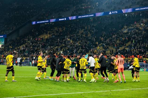 UEFA Champions League Borussia Dortmund SK Sturm Graz 05 11 2024 The Borussia Dortmund players celebrate the victory in front of the curve UEFA Champions League Borussia Dortmund SK Sturm Graz, Dortmund, SIGNAL IDUNA PARK Copyright: xBEAUTIFULxSPORTS Wunderlx