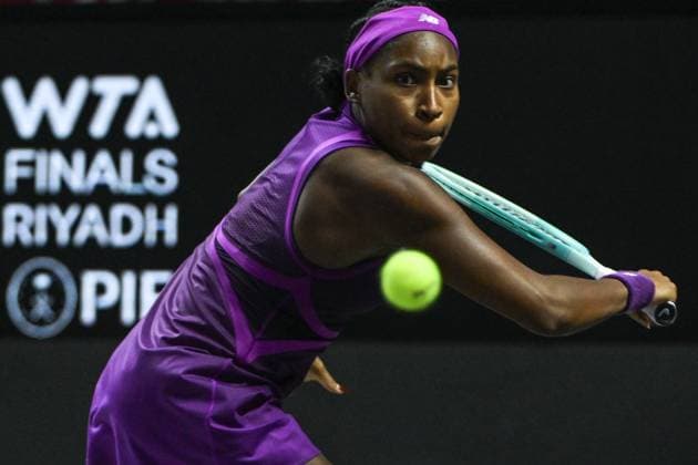 WTA, Tennis Damen Finals 2024 - Day 4 RIYADH, SAUDI ARABIA - NOVEMBER 05: Coco Gauff of USA during her match against Iga Swiatek of Poland, on day 4 of the 2024 WTA Finals, part of the Hologic WTA Tour, held at King Saud University Indoor Arena on November 05, 2024, in Riyadh, Saudi Arabia. Riyadh Saudi Arabia  Copyright: xArturxWidakx originalFilename:widak-wtafinal241105_np7rv.jpg