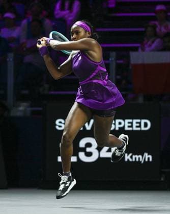 WTA, Tennis Damen Finals 2024 - Day 4 RIYADH, SAUDI ARABIA - NOVEMBER 05: Coco Gauff of USA during her match against Iga Swiatek of Poland, on day 4 of the 2024 WTA Finals, part of the Hologic WTA Tour, held at King Saud University Indoor Arena on November 05, 2024, in Riyadh, Saudi Arabia. Riyadh Saudi Arabia  Copyright: xArturxWidakx originalFilename:widak-wtafinal241105_np2ew.jpg
