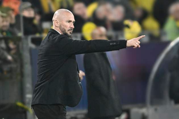 Christian Ilzer Graz Coach gestures gestures 05 11 2024 Soccer, Champions League, Borussia Dortmund vs Sturm Graz, Signal Iduna Park, Dortmund, NRW Germany Copyright: xpepphotox xHorstxMauelshagenx pep00321, pep_20241105_hm_0957