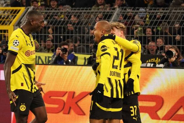 Dortmund, Germany 05 November 2024 Champions League 2024 2025 Borussia Dortmund vs Sturm Graz In the picture from left the second scorer Donyell Malen BVB cheers after his goal to 1 0 with his teammates Serhou Guirassy BVB and Cole Campbell BVB Signal Iduna Park Nordrhein Westfalen Copyright: xFotostandx xFantinix