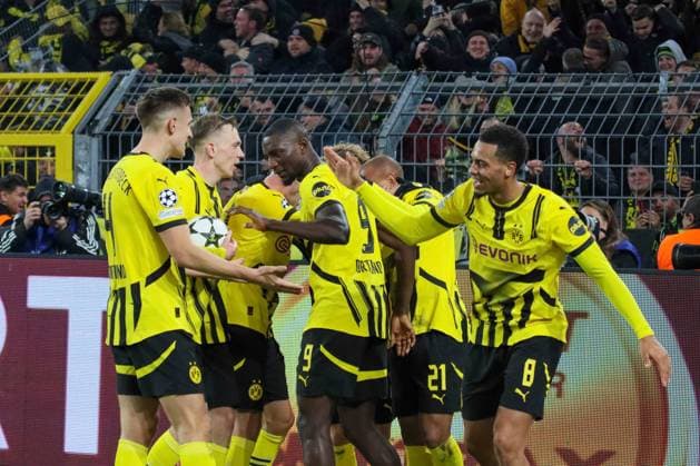 Dortmund, Germany 05 November 2024 Champions League 2024 2025 Borussia Dortmund vs Sturm Graz In the picture The BVB team cheers after the goal to 1 0 by the scorer Donyell Malen BVB , second from right in the picture Signal Iduna Park North Rhine-Westphalia Copyright: xFotostandx xFantinix