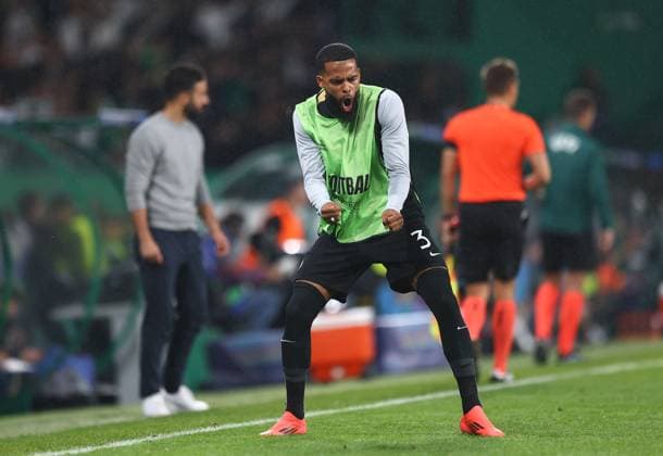 Jeremiah St. Juste of Sporting Lisbon celebrates equalising goal Sporting Lisbon v Manchester City, UEFA Champions League, Group Stage, Football, Estadio Jose Alvalade, Lisbon, Portugal - 05 Nov 2024 EDITORIAL USE ONLY No use with unauthorised audio, video, data, fixture lists, club league logos or live services. Online in-match use limited to 120 images, no video emulation. No use in betting, games or single club league player publications.  Copyright: xMichaelxZemanek Shutterstockx 14863776ck