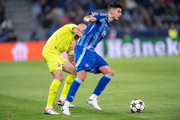 Marko Tolic in the battle for the ballduring UEFA Champions league match, SK Slovan Bratislava - GNK Dinamo Zagreb , 05. november 2024, Tehelne pole Stadium, Bratislava, Slovakia Copyright: xMICHALxFAJT,ZOSPORTU.SKx DSC_4511