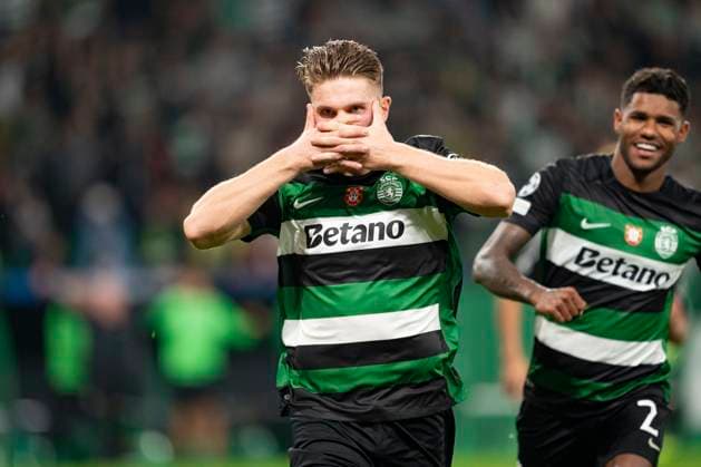 Sport Bilder des Tages Estadio Jose Alvalade LISBON, PORTUGAL - NOVEMBER 5: Viktor Gyökeres of Sporting CP celebrates his goal during the UEFA Champions League 2024 25 League Phase MD4 match between Sporting Clube de Portugal and Manchester City at Estadio Jose Alvalade on November 5, 2024 in Lisbon, Portugal. (Pedro Loureiro Sports Press Photo SPP) Copyright: xPedroxLoureiro SportsxPressxPhotox xSPPx spp-en-PeLoPrPh-RC4_PED_Sporting_M.City_05Nov2024_PT103