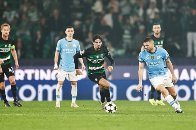 (L-R) Francisco Trincao (SportingCP), Mateo Kovacic (ManC), NOVEMBER 5, 2024 - Football Soccer : UEFA Champions League League phase match day 4 between Sporting Clube de Portugal 4-1 Manchester City at the Estadio Jose Alvalade in Lisbon, Portugal. Noxthirdxpartyxsales  (272403376)