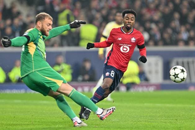20241105 Champions League Day 4 LOSC vs Juventus Angel Gomes (8) of Lille pictured during a soccer game between French Lille Olympique Sporting Club and Italian Juventus in the UEFA Champions League League Phase day 4 of the 2024-25 season, on Tuesday 5 November 2024 in Lille , France . PHOTO SPORTPIX David Catry Lille Decathon Stadium Pierre Mauroy France  Copyright: xIsosportx xDavidxCatryxDavidxCatryx