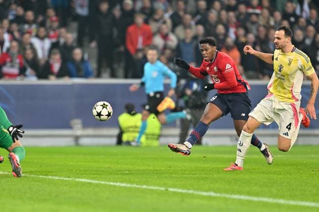 20241105 Champions League Day 4 LOSC vs Juventus Jonathan David (9) of Lille scores the 1-0 goal during a soccer game between French Lille Olympique Sporting Club and Italian Juventus in the UEFA Champions League League Phase day 4 of the 2024-25 season, on Tuesday 5 November 2024 in Lille , France . PHOTO SPORTPIX David Catry Lille Decathon Stadium Pierre Mauroy France  Copyright: xIsosportx xDavidxCatryxDavidxCatryx