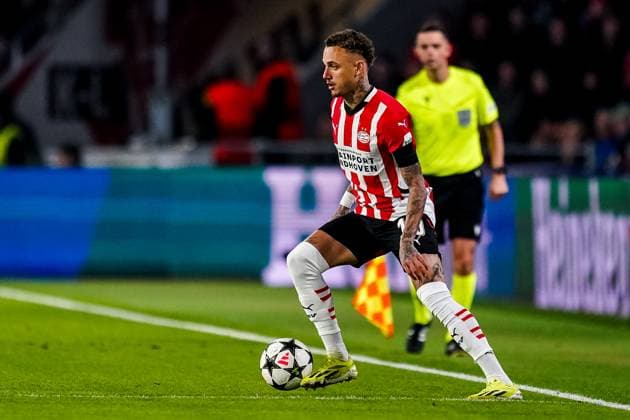 EINDHOVEN, NETHERLANDS - NOVEMBER 5: Noa Lang of PSV dribbles with the ball during the UEFA Champions League 2024 25 League Phase MD4 match between PSV Eindhoven and Girona FC at PSV Stadion on November 5, 2024 in Eindhoven, Netherlands. (Photo by Rene Nijhuis) SOC  Copyright: xRenexNijhuis