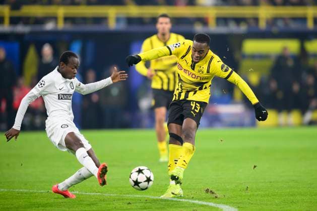 v l Malick YALCOUYE Graz ,Jamie BYNOE GITTENS DO Action, duel, Football Champions League, Matchday 4, Borussia Dortmund DO Sturm Graz 1 0, on 05 11 2024 in Dortmund Germany UEFA regulations prohibit any use of photographs as image sequences and or quasi video Â
