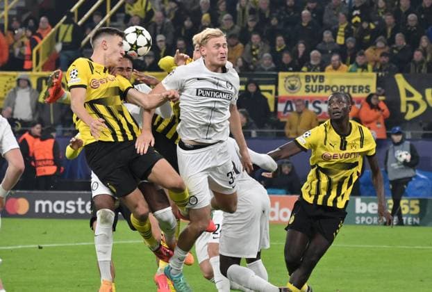 Nico Schlotterbeck Borussia Dortmund , Niklas Geyrhofer Sturm Graz , from left , right Serhou Guirassy Borussia Dortmund 05 11 2024, Football UEFA Champions League 2024 25, Matchday 4 Borussia Dortmund SK Sturm Graz 1 0 Dortmund Signal Iduna Park Nordrhein Westfalen Germany Team2