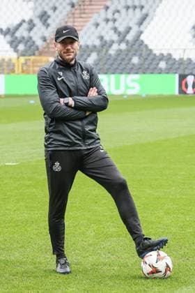 Union s head coach Sebastien Pocognoli pictured during a training session of Belgian soccer team Royale Union Saint-Gilloise in Brussels, on Wednesday 06 November 2024. The team prepares for tomorrow s match against Italian team AS Roma, in the fourth day (out of 8) of the League phase of the UEFA Europa League tournament. BRUNOxFAHY  x104705400x