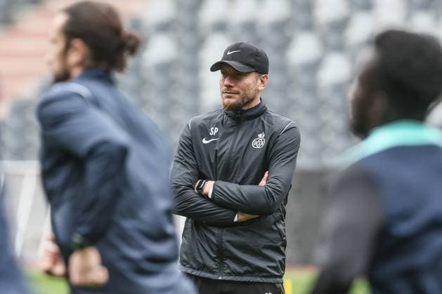 Union s head coach Sebastien Pocognoli pictured during a training session of Belgian soccer team Royale Union Saint-Gilloise in Brussels, on Wednesday 06 November 2024. The team prepares for tomorrow s match against Italian team AS Roma, in the fourth day (out of 8) of the League phase of the UEFA Europa League tournament. BRUNOxFAHY  x104705558x