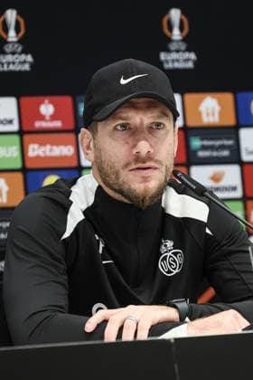 Union s head coach Sebastien Pocognoli pictured during a press conference, PK, Pressekonferenz of Belgian soccer team Royale Union Saint-Gilloise in Brussels, on Wednesday 06 November 2024. The team prepares for tomorrow s match against Italian team AS Roma, in the fourth day (out of 8) of the League phase of the UEFA Europa League tournament. BRUNOxFAHY  x104709764x
