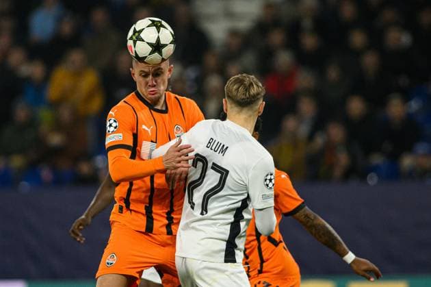 GELSENKIRCHEN, GERMANY - 6 NOVEMBER, 2024: The UEFA Champions League football match between FC Shakhtar Donetsk and BSC Young Boys at Veltins Arena  Copyright: xVitaliixKliuievx
