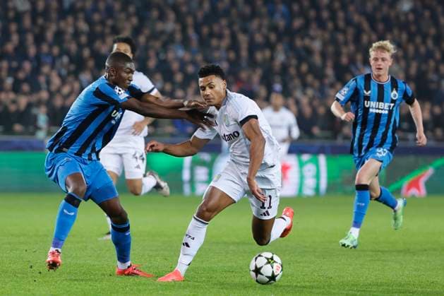 Club Brugge v Aston Villa - UEFA Champions League BRUGGE, BELGIUM - NOVEMBER 06 : Ordonez Joel defender of Club Brugge, Ollie Watkins forward of Aston Villa in action during the UEFA Champions League phase matchday 4 between Club Brugge and Aston Villa on November 6, 2024 in Brugge, Belgium, 06 11 2024 Brugge Belgium  Copyright: xJanxDexMeuleneirx