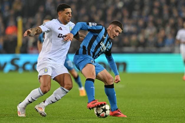 241106 Champions League Day 4 Club Brugge vs Aston Villa Diego Carlos (3) of Aston Villa and Christos Tzolis (8) of Club Brugge pictured in action during a soccer game between Belgian Club Brugge KV and English Aston Villa in the UEFA Champions League League Phase day 4 of the 2024-25 season, on Wednesday 6 November 2024 in Brugge , Belgium . PHOTO SPORTPIX David Catry BRUGGE BELGIUM  Copyright: xx 485237
